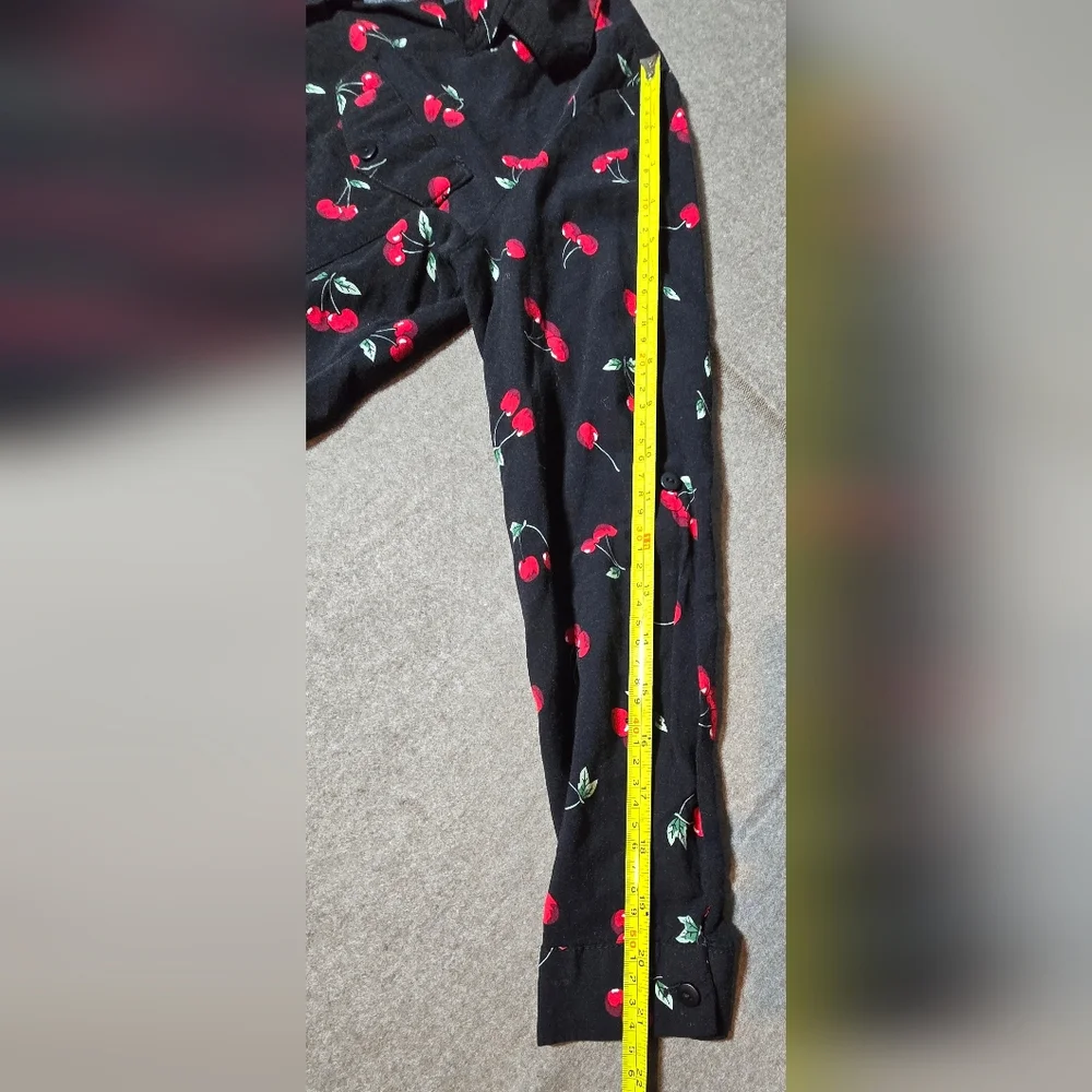 Love Notes Black Tied Shirt Cherry Design Small Long Sleeve/Roll Sleeve Light - Picture 10 of 11